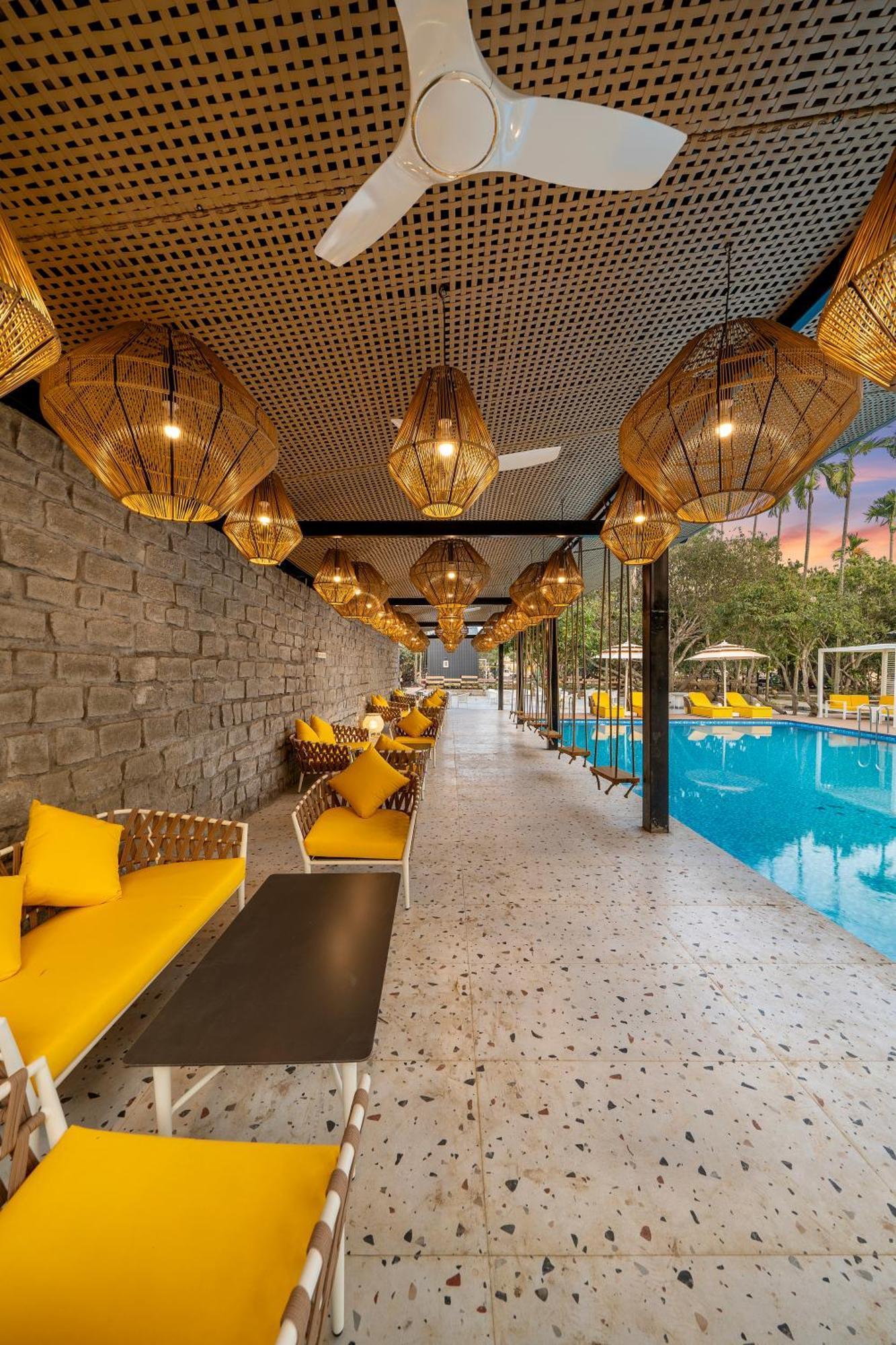 Glamp Wilderness Hotel Nelamangala ภายนอก รูปภาพ